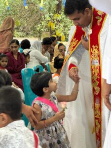 പോട്ട ലിറ്റിൽ ഫ്ലവർ ഇടവകയിൽ മതബോധന യൂണിറ്റ് പ്രവേശനോത്സവം നടത്തി.