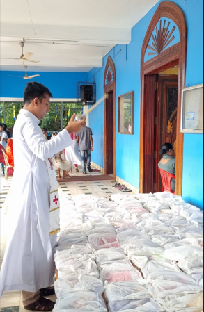 വിദ്യാർത്ഥികൾക്കായി പഠനോപകരണ കിറ്റ് വിതരണം ചെയ്തു by KCYM, LF Church Potta